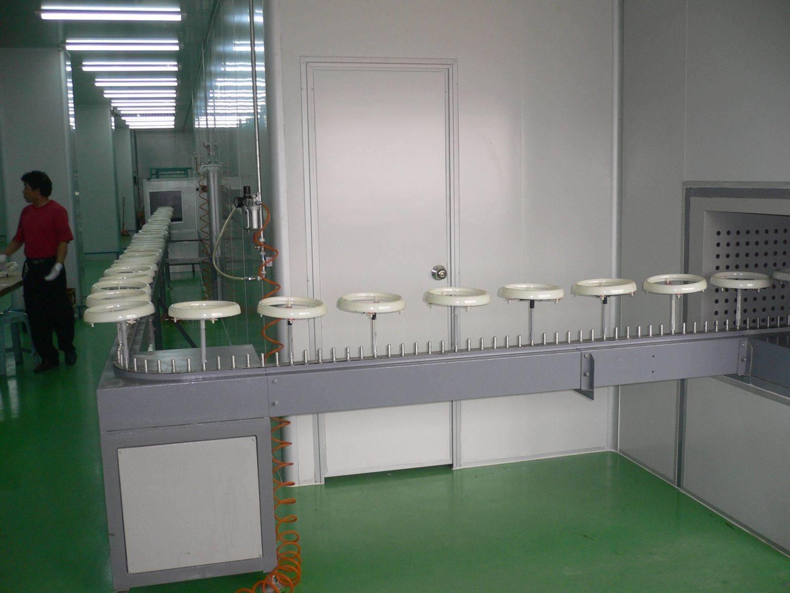 <b>Automatic liquid painting line for small parts</b>